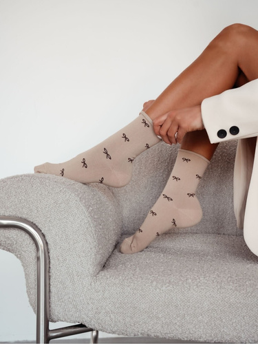 Dámské ponožky Milena 0200-209 s malými mašličkami, bavlna, pohodlné a elastické