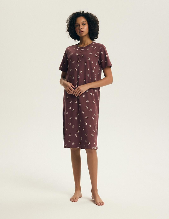 Noční košile Henderson Evika 45304 – bavlněná, jahodový potisk
