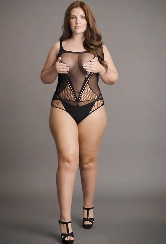 Body DES018 Le Désir smyslné body s geometrickými výřezy